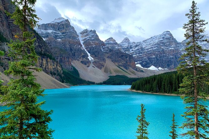 Lake Louise and Icefields Parkway Tour